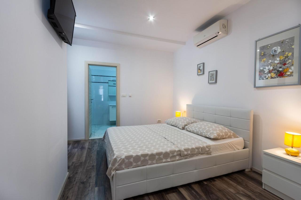 Apartman Dora Podstrana Exterior photo